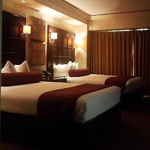 Standard Double Suite